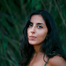 Ava Alamiを聴いたり、ミュージックビデオを鑑賞したり、経歴やツアー日程などを確認したりしましょう!