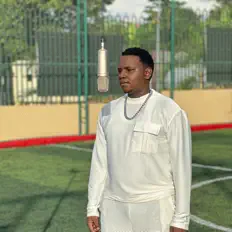 Poslechněte si interpreta Crim Soft, sledujte hudební videa, přečtěte si životopis, podívejte se na data turné a další informace.