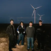 Ouve undefined, vê vídeos de música, lê a biografia, vê as datas da digressão e muito mais!