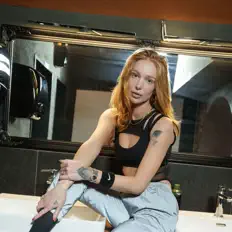 Escucha a Alex Von Dutch, mira videos musicales, lee su biografía, consulta las fechas de las gira y más.