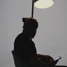 Dengarkan Moody, tonton video musik, baca bio, lihat tanggal tur & lainnya!