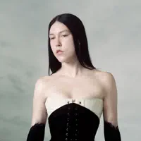 Ouça undefined, assista a videoclipes, leia a biografia, veja as datas das turnês e mais!