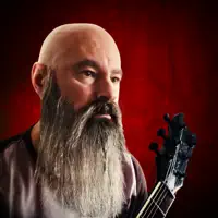 undefined dinle, müzik videolarını izle, biyografisini oku, tur tarihlerini ve daha fazlasını gör!