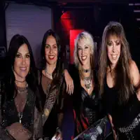 Dengarkan undefined, tonton video musik, baca bio, lihat tanggal tur & lainnya!