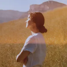 Wild Woods, Holyを聴いたり、ミュージックビデオを鑑賞したり、経歴やツアー日程などを確認したりしましょう！