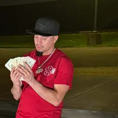 收听 LuieV、观看音乐视频、阅读小传、查看巡演日期等 ！