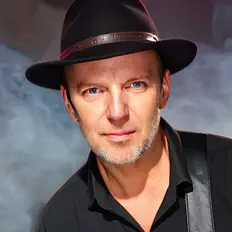 Écoutez Constantinos Iliopoulos, regardez des vidéoclips, lisez la biographie, consultez les dates de tournée et plus encore !