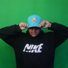 Escucha a Omar Brown, mira videos musicales, lee su biografía, consulta las fechas de las gira y más.