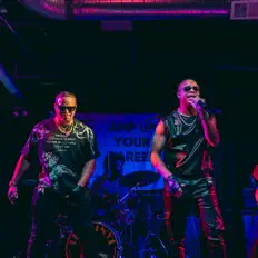 Poslechněte si interpreta Stonerville, sledujte hudební videa, přečtěte si životopis, podívejte se na data turné a další informace.