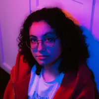 undefined을(를) 듣고, 뮤직 비디오를 보고, 약력을 읽고, 투어 일정 등을 확인하세요!