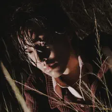 Hör dir KIMLONG an, schau dir Musikvideos an, lies die Biografie, finde Tourdaten und mehr!