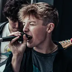 Escucha a Jackson Klas, mira vídeos musicales, lee la biografía, consulta fechas de giras y mucho más.