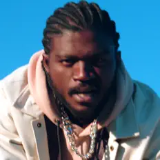 Ouça Toug, assista a videoclipes, leia a biografia, veja as datas das turnês e mais!