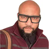 Ouça undefined, assista a videoclipes, leia a biografia, veja as datas das turnês e mais!