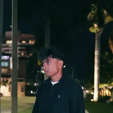 聆聽 Coolie Boii、觀看音樂影片、閱讀小傳、查看巡演日期等！