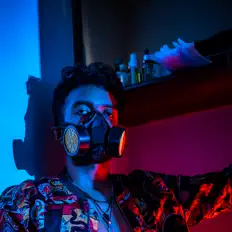 Smoke Engineを聴いたり、ミュージックビデオを鑑賞したり、経歴やツアー日程などを確認したりしましょう！