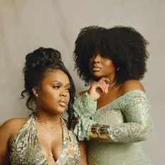 Hör dir The Amours an, schau dir Musikvideos an, lies die Biografie, finde Tourdaten und mehr!