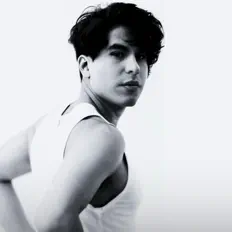 Jim Lennを聴いたり、ミュージックビデオを鑑賞したり、経歴やツアー日程などを確認したりしましょう！