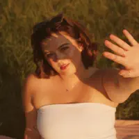 Escucha a undefined, mira videos musicales, lee su biografía, consulta las fechas de las gira y más.