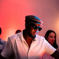 Escucha a JOĒHUMAN, mira videos musicales, lee su biografía, consulta las fechas de las gira y más.