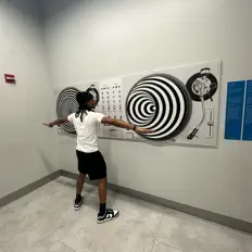 Tae808を聴いたり、ミュージックビデオを鑑賞したり、経歴やツアー日程などを確認したりしましょう！
