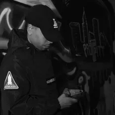 收听 Pino、观看音乐视频、阅读小传、查看巡演日期等 ！