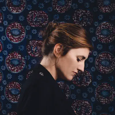 Listen to Kloé Lang, watch music videos, read bio, see tour dates & more!