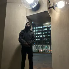 Poslechněte si interpreta RealestGadd, sledujte hudební videa, přečtěte si životopis, podívejte se na data turné a další informace.