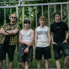 Poslechněte si interpreta FLASHOVER, sledujte hudební videa, přečtěte si životopis, podívejte se na data turné a další informace.