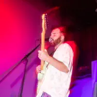 Escucha a undefined, mira videos musicales, lee su biografía, consulta las fechas de las gira y más.