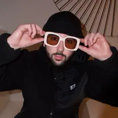 Listen to Hugo Clark, watch music videos, read bio, see tour dates & more!