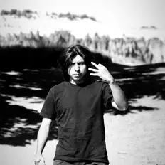 Dengarkan Leiser Gabriel, tonton video musik, baca bio, lihat tanggal tur & lainnya!