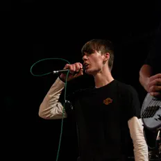 收听 Alec Cross、观看音乐视频、阅读小传、查看巡演日期等 ！