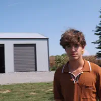 Ascolta undefined, guarda video musicali, leggi la biografia, vedi le date del tour & altro!