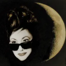 聆聽 Holly Cole、觀看音樂影片、閱讀小傳、查看巡演日期等！