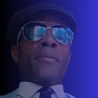 Escucha a undefined, mira videos musicales, lee su biografía, consulta las fechas de las gira y más.