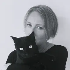 Karen Vogtを聴いたり、ミュージックビデオを鑑賞したり、経歴やツアー日程などを確認したりしましょう！
