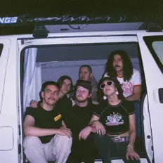 Ascolta ONIERA, guarda video musicali, leggi la biografia, vedi le date del tour & altro!
