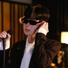 Escucha a Đông Đặng, mira vídeos musicales, lee la biografía, consulta fechas de giras y mucho más.