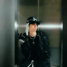 Écoutez Nyno, regardez des vidéoclips, lisez la biographie, consultez les dates de tournée et plus encore !