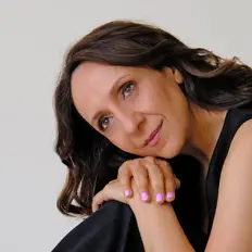 Rima Khcheichを聴いたり、ミュージックビデオを鑑賞したり、経歴やツアー日程などを確認したりしましょう！