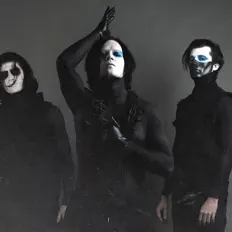 收听 Heartlay、观看音乐视频、阅读小传、查看巡演日期等 ！