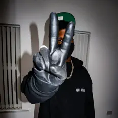 2wyce सुनें, म्यूज़िक वीडियो देखें, बायो पढ़ें, दौरे की तारीखें और बहुत कुछ देखें!