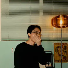 Ascolta Waker, guarda video musicali, leggi la biografia, vedi le date del tour & altro!