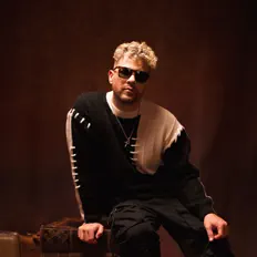 Funkyを聴いたり、ミュージックビデオを鑑賞したり、経歴やツアー日程などを確認したりしましょう！