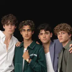 收听 No Lonely Hearts、观看音乐视频、阅读小传、查看巡演日期等 ！