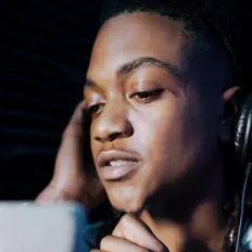 Escucha a Kvng Glizz, mira videos musicales, lee su biografía, consulta las fechas de las gira y más.