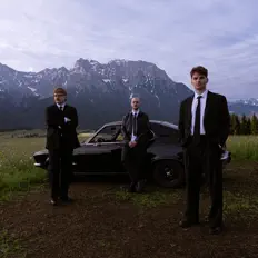 Poslechněte si interpreta Superior Motive, sledujte hudební videa, přečtěte si životopis, podívejte se na data turné a další informace.