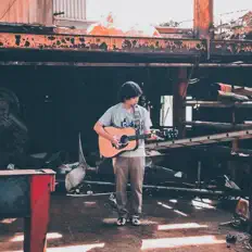 Dengarkan Marlowe Kay, tonton video musik, baca bio, lihat tanggal tur & lainnya!