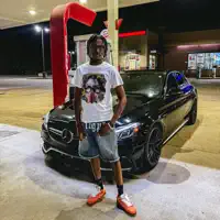 收听 undefined、观看音乐视频、阅读小传、查看巡演日期等 ！